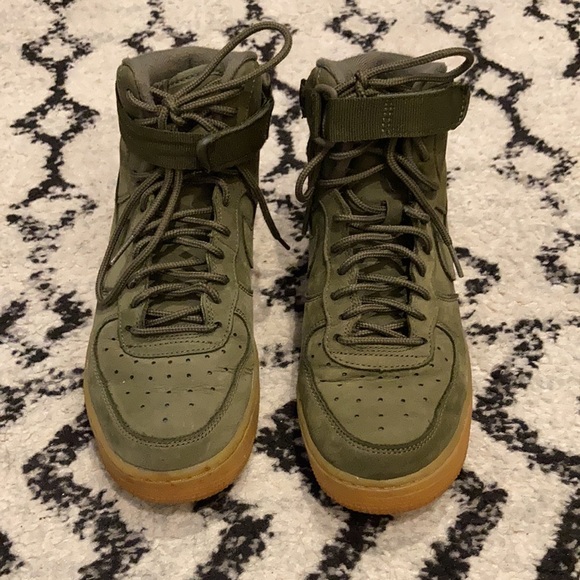 Nike Air Force One Olive US 8 - Picture 3 of 5